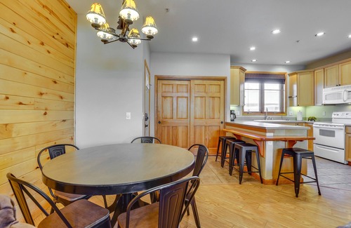 Grand Lake Condo | Walk to Main Street: Grand Lake Condo w/Gas Grill