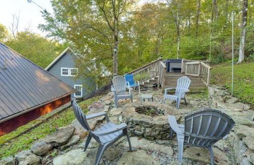 Smithville House | Walk to Marina Center Hill Lake Home with Hot Tub