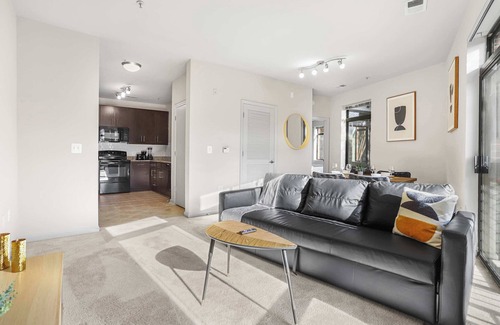 Arlington Apartment | Walk to Metro, DC at Your Door