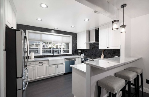 Bay Park House | Walk to Mission Bay! | Hot Tub | 10 Min To Ocean