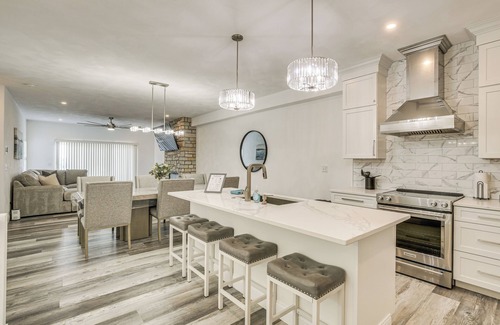 Grafton House | Walk to Mississippi River: Grafton Townhome!