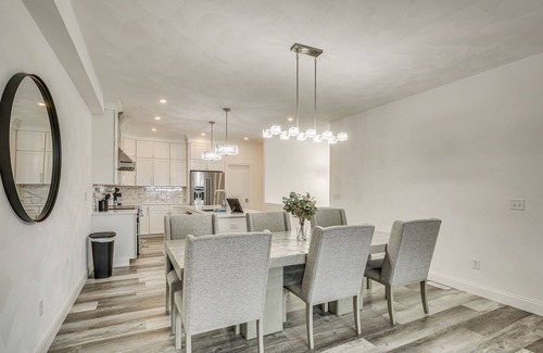 Grafton House | Walk to Mississippi River: Grafton Townhome!