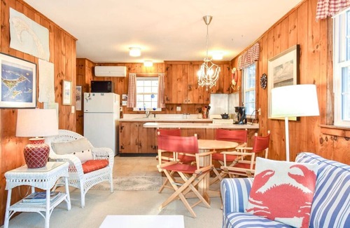 East Orleans House | Walk to Nauset Beach!