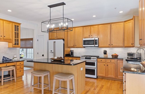 Homewood House | Walk to Navy Memorial Stadium, Close to Downtown Annapolis, Visit USNA