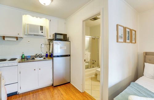 Cherry Grove Beach Apartment | Walk to North Myrtle Beach: Studio w/Pool Access!