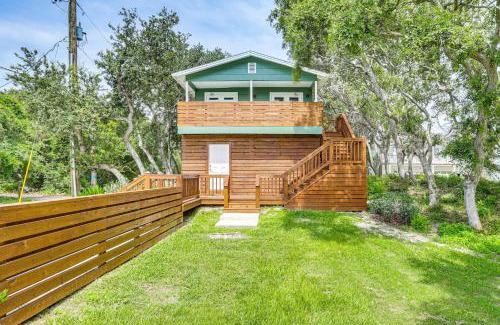 Fernandina Beach Apartment | Walk to Ocean Unit with Deck in Fernandina Beach!