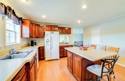 Golconda House | Walk to Ohio River: Golconda Home w/Water Views!