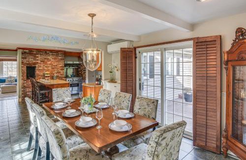 Teaticket House | Walk to Parks and Dining Falmouth Family Retreat!