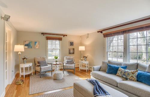 Teaticket House | Walk to Parks and Dining Falmouth Family Retreat!