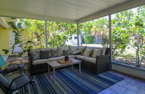 Golden Beach Condo | Walk to Private Beach Access, Golden Beach Haven