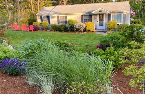 West Chatham House | Walk to Ridgevale Beach in 7 minutes, Central Air, Beautiful yard Fast Internet