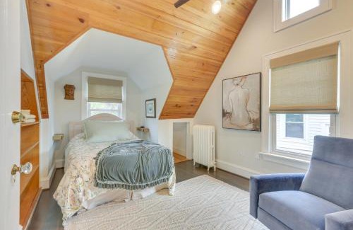 Roanoke House | Walk to Roanoke River Greenway Mountain-View Home