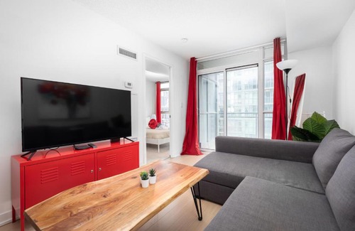 CityPlace Apartment | Walk To Rogers, Scotia Arena, CN Tower