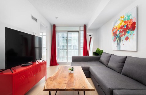 CityPlace Apartment | Walk To Rogers, Scotia Arena, CN Tower