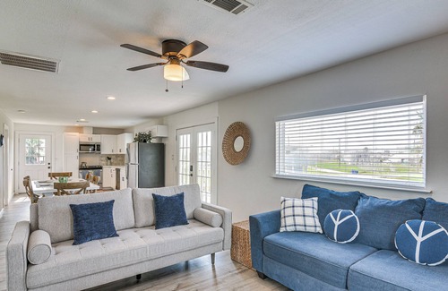 Surfside Beach House | Walk to Sand: Surfside Beach Getaway w/Deck