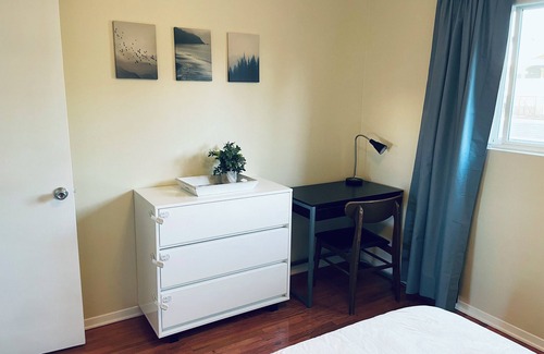 Ocean Park Apartment | Walk to Santa Monica & Venice Beach! 1BR Apartment, Blocks to the Sand.