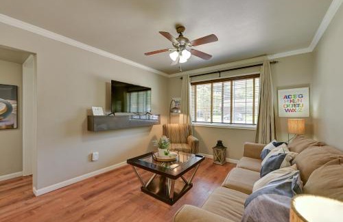 Nacogdoches Apartment | Walk to SFA Campus Pet-Friendly Nacogdoches Condo