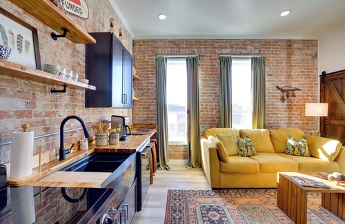 Gem County Apartment | Walk to Shops & Eats: Charming Dtwn Emmett Apt!
