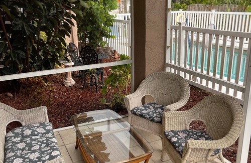 Sarasota Condo | Walk to Siesta Key Beach. Beautiful condo with pool.