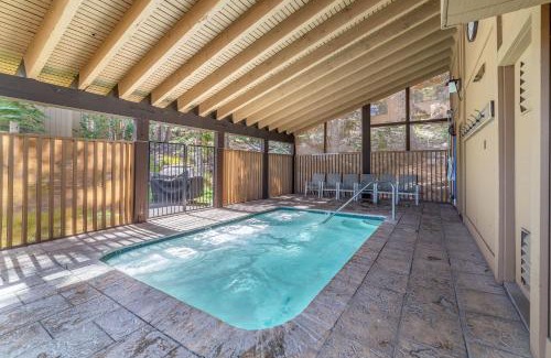 Mammoth Lakes Apartment | Walk to Ski Lift Mtn-View Condo in Mammoth Lakes