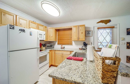 Beech Mountain Condo | Walk to Ski Lift: Beech Mountain Condo