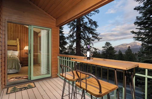 Mammoth Lakes Condo | Walk to Ski & Village, Views Condo, Pool & Spa 315
