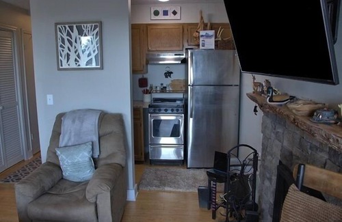 Banner Elk Condo | Walk to Sledding Hill Bear Cub Cave @ the Pinnacle