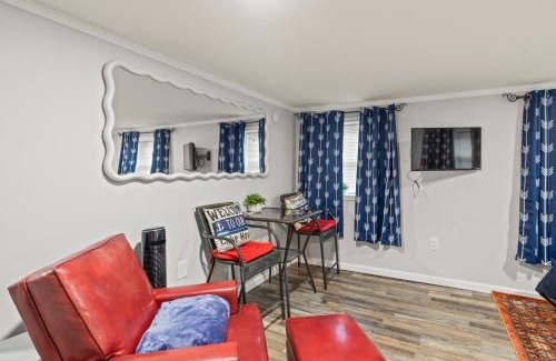 Watkins Glen House | Walk to State Park! Eateries & Pubs!