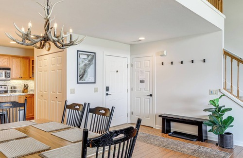Sugar Mountain Condo | Walk to Sugar Mtn Slopes & Trails: Mountaintop Gem
