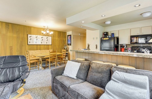 Elkhorn Condo | Walk to Sun Valley Village: Condo w/Deck!