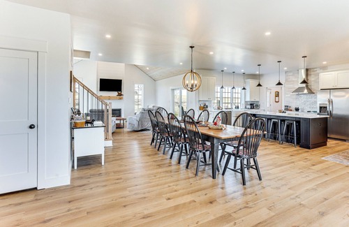 Ronks House | Walk to the Amish Village: Spacious Ronks Getaway!