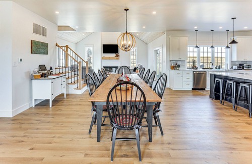 Ronks House | Walk to the Amish Village: Spacious Ronks Getaway!