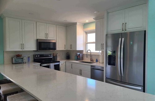 The Dunes House | Walk to the Beach. Just Renovated. Well Stocked! Serenity and Shelling Oasis.
