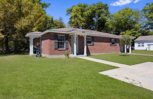 Mississippi City Apartment | Walk to the Beach! No cleaning fee!