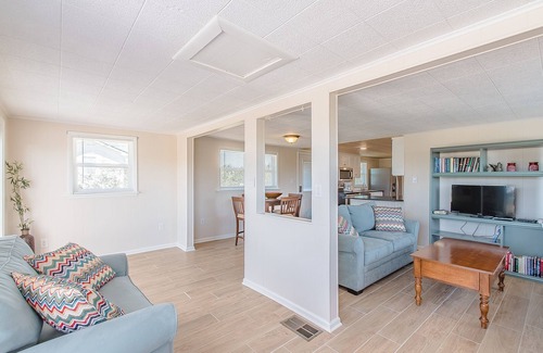 Surf Side Shores House | Walk to the beach! Pet friendly cottage/beach on Fort Morgan Peninsula.
