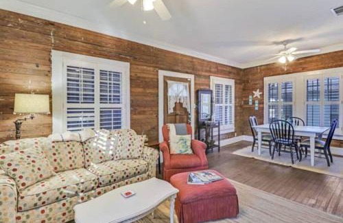 Gulfport House | Walk to the Beach!