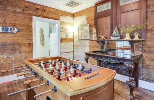 Gulfport House | Walk to the Beach!