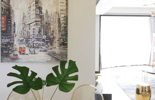 Huangpu Apartment | Walk to the bund, People Square, Xintiandi, Yuyuan Gardens