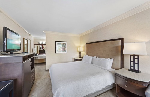 Laguna Beach Hotel | Walk to the Main beach, Swim, shops nearby. #15