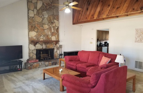 National Hills House | Walk to the Masters! 1 mile from Augusta National