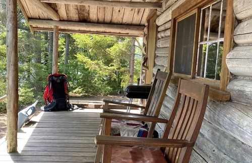 Beddington Cabin | Walk to this secluded lakeside cabin in downeast Maine