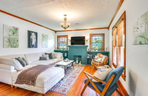 Lawton House | Walk to Town and 3 Mi to Fort Sill Home in Lawton!
