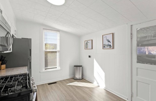 Canandaigua Apartment | Walk to town and Canandaigua Lake | Finger Lakes