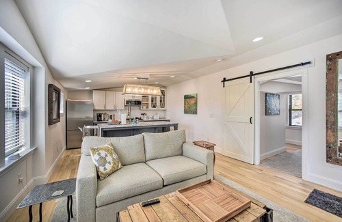 Castle Rock Cottage | Walk to Town - Castle Rock Cottage!