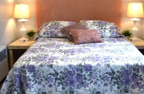 Littleton Apartment | Walk to town location, in one of the Top 10 Small Best towns in America!