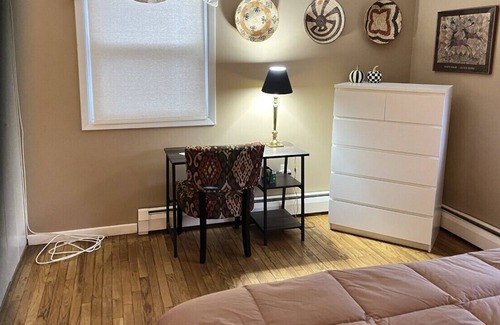 Lenox Apartment | Walk to Town