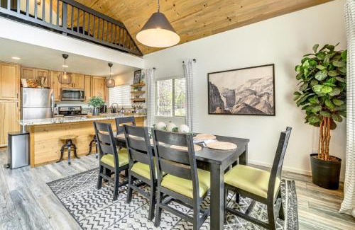 Munds Park House | Walk to Trails Modern Munds Park Mountain Retreat