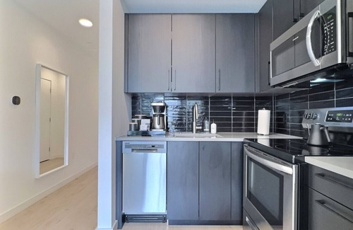 Five Points South Apartment | Walk to UAB | Downtown Bham Stay w/Gym Access