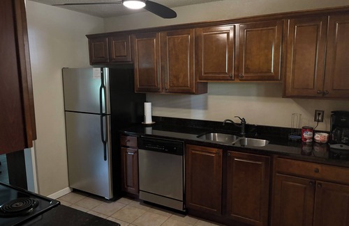 Athens Condo | Walk to UGA: 2-bedroom condo in fabulous Athens