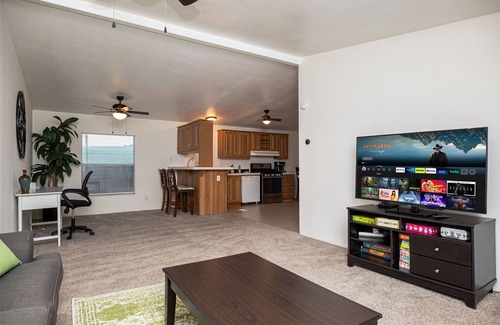Bullhead City House | Walk to Water - Close to Boat Launch - Garage - Room for Boat & Toys!